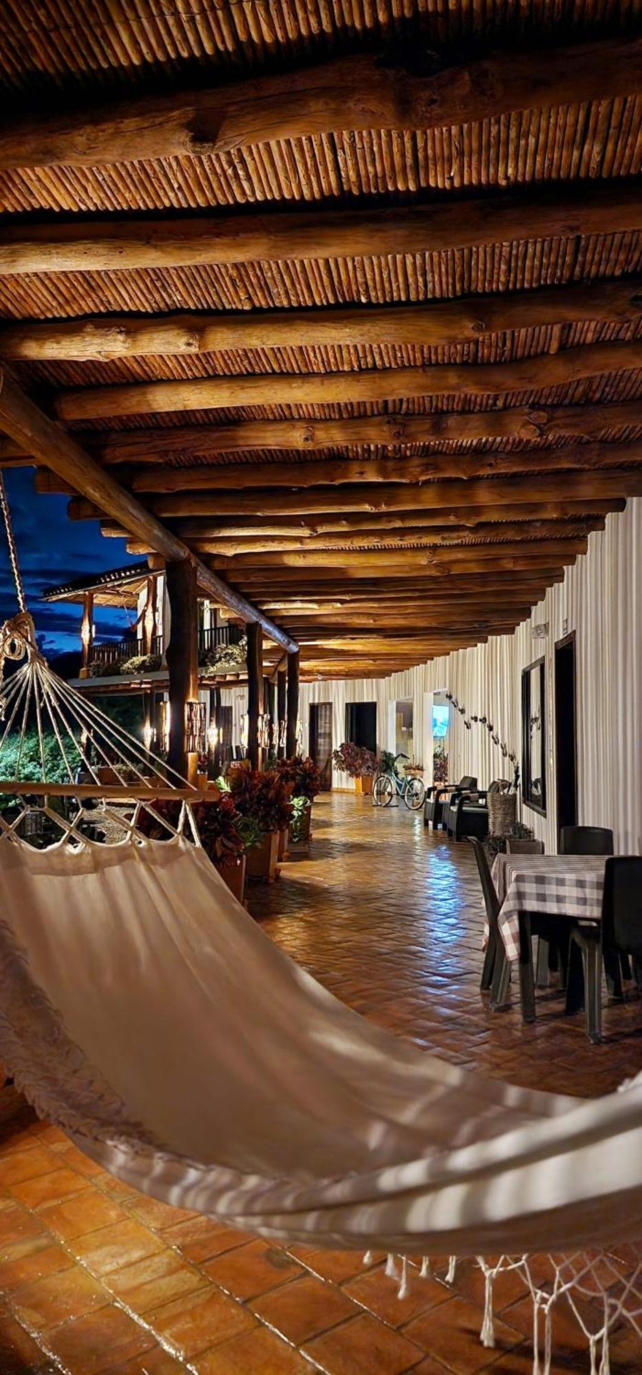 בריצ'ארה Hotel Amanee מראה חיצוני תמונה